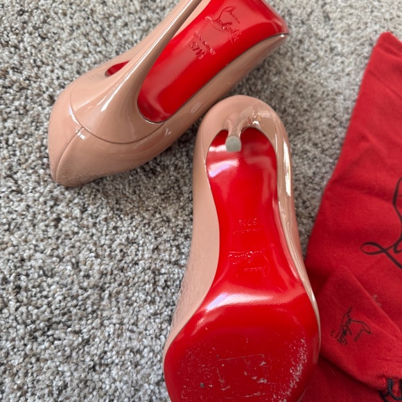 Christian Louboutin Pigalle Follies Pointed Toe Pump - Picture 2 of 7